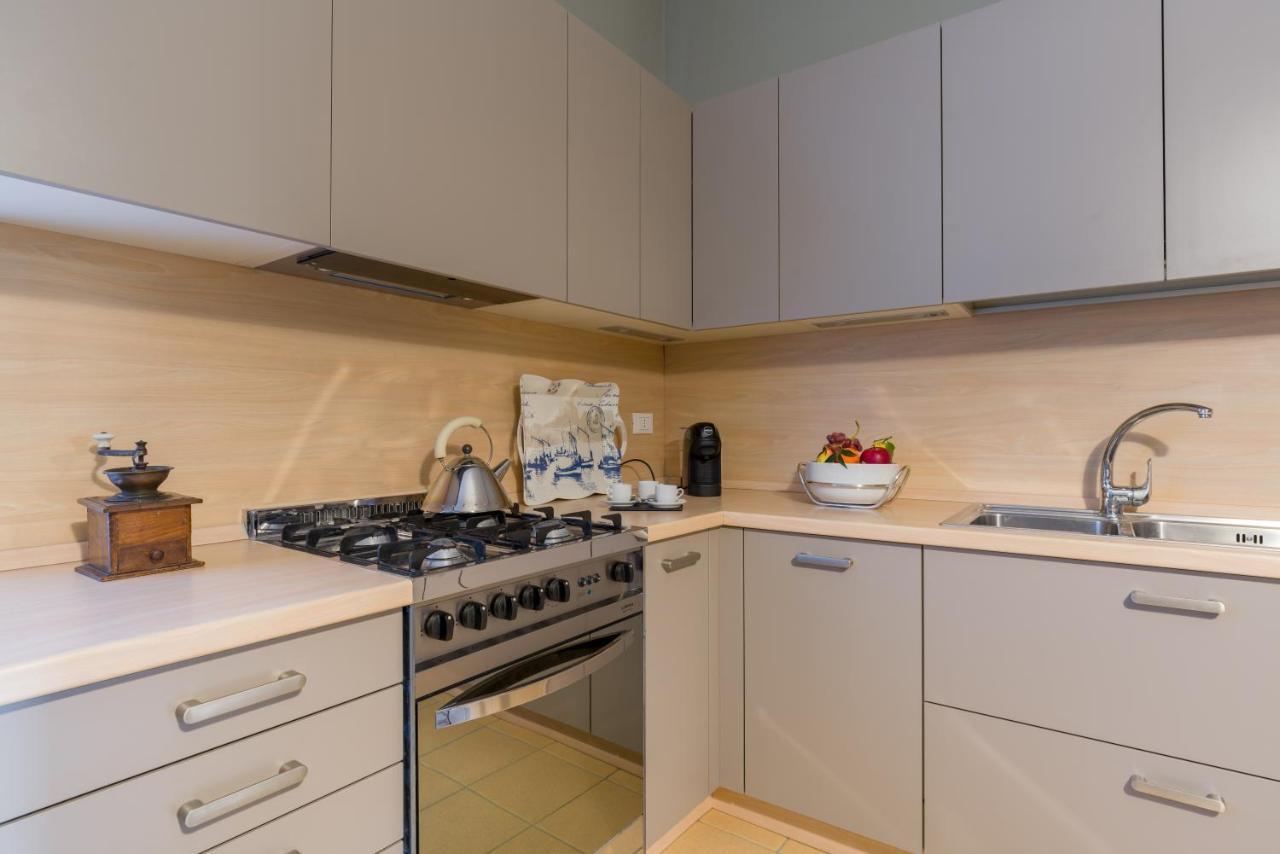 Domus La Costa Apartment Verona Bagian luar foto