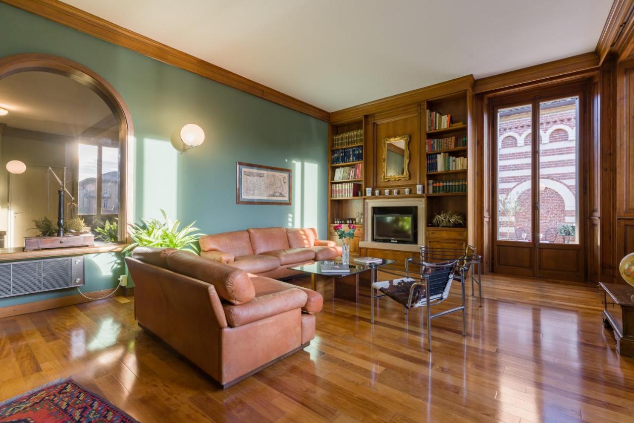 Domus La Costa Apartment Verona Bagian luar foto